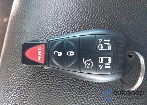 2016 Chrysler Town & Country Touring z USA, uszkodzony, nr VIN 2C4RC1BG5GR279797